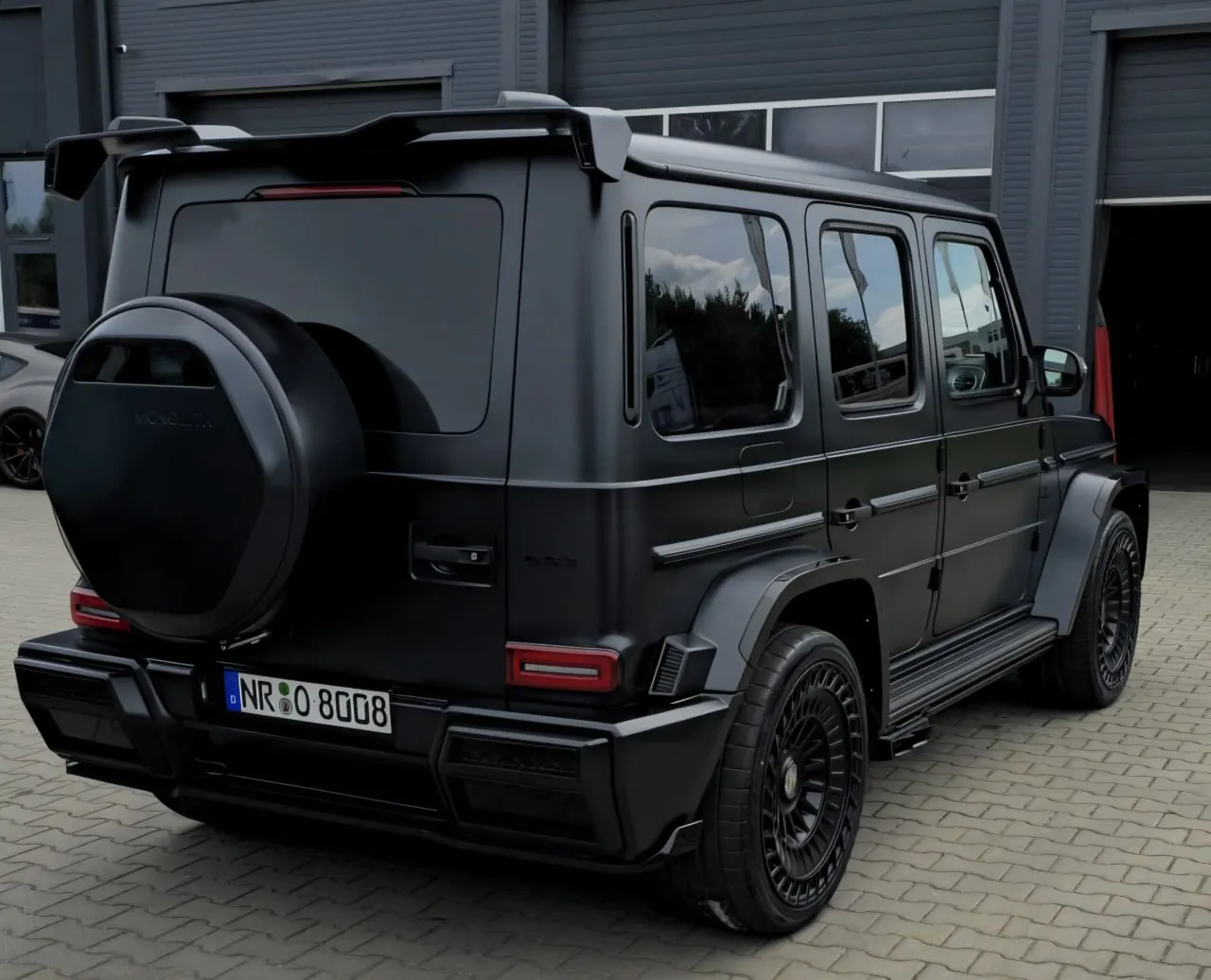 MERCEDES "MONOLITH" G63 AMG 